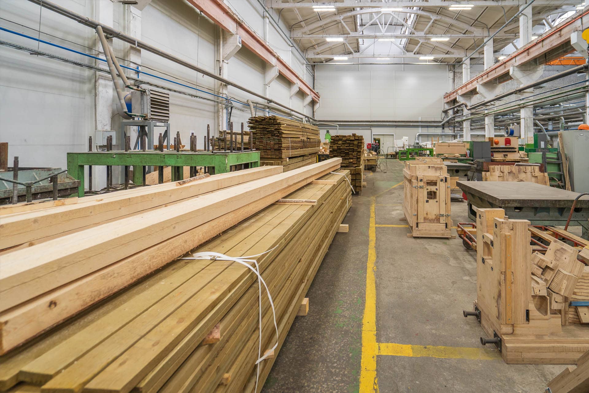 oversized-and-specialist-timber-cut-to-size-palletised-in-yard