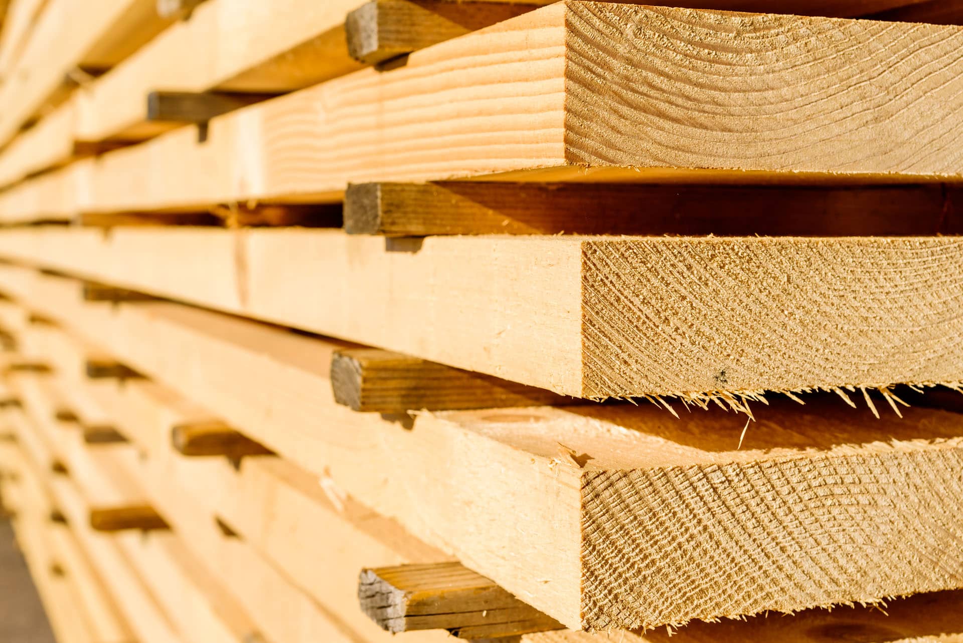 sawn-and-treated-timber-rough-sawn-palletised