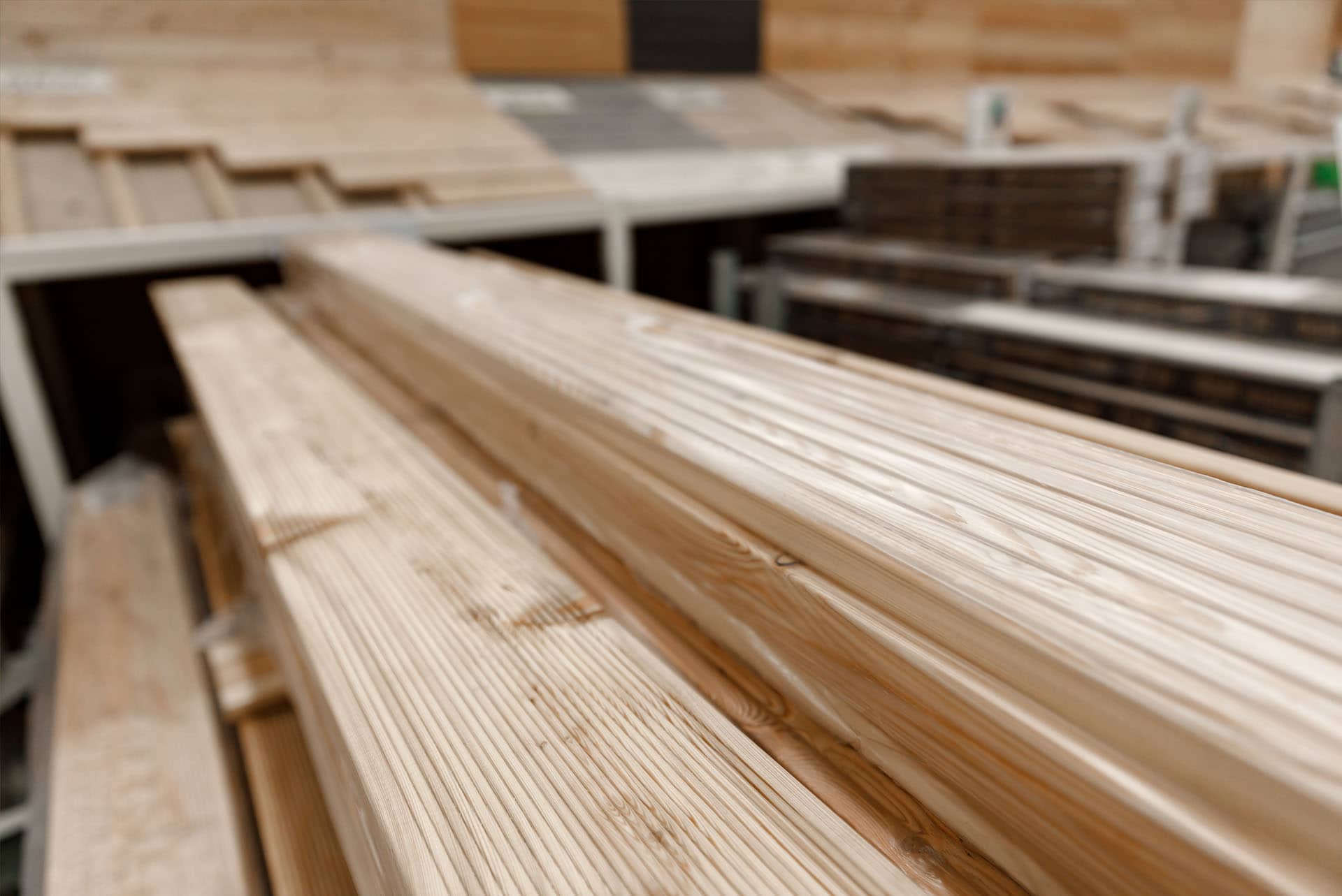 timber-decking-wooden-deck-boards-natural-softwood-nonslip-palletised